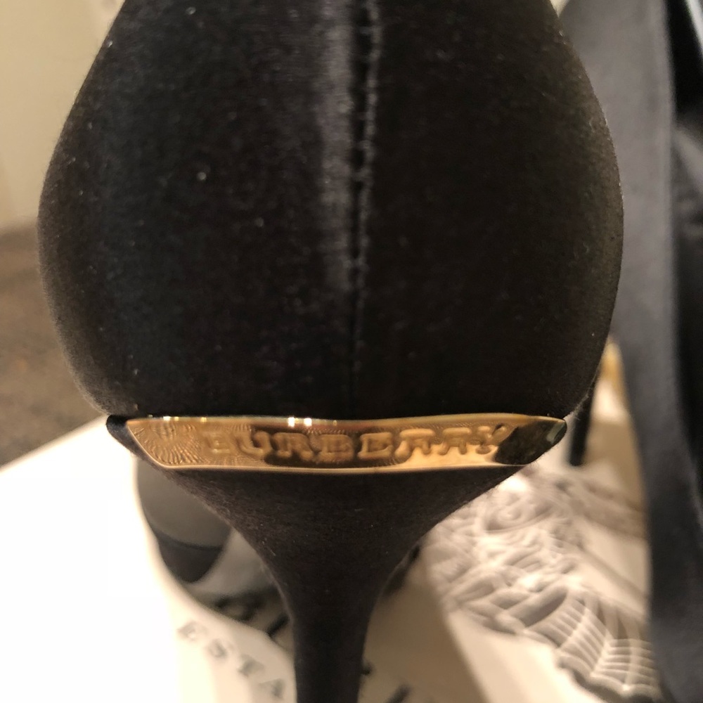 Burberry heels - Picture 2 of 5
